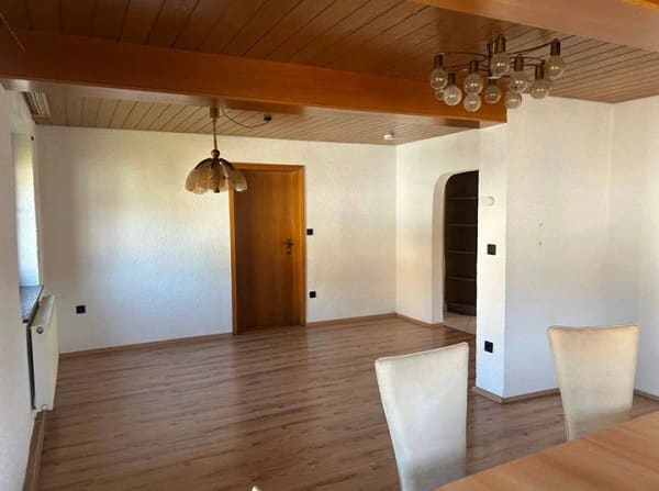 Immobilie in Riedbach - Riedbach OT - SOFORT VERFÜGBAR – Gemütliches Wohnhaus in ruhiger Lage mit vielen Möglichkeiten! - Bild 2