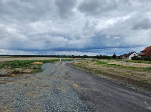 Immobilie in Wendeburg - Mit Grundstück: Schick und gradlinig - die perfekte Form zum stadtnahen Wohnen in Meerdorf - Bild 1