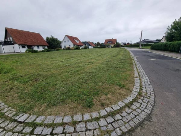 Immobilie in Beiersdorf - Exklusive Doppelhaushälfte mit weitläufigem Grundstück und idyllischem Ausblick in familienfreundlicher Lage von Beiersdorf - Bild 4
