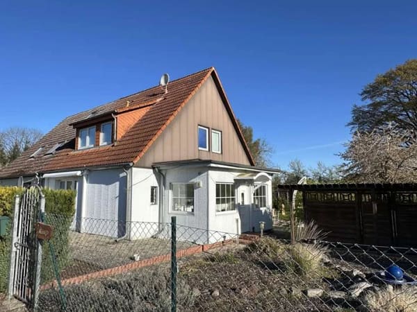 Immobilie in Wesenberg - Zwei Häuser auf ca. 1.561 m² - ideal für Mehrgenerationenwohnen - Bild 3