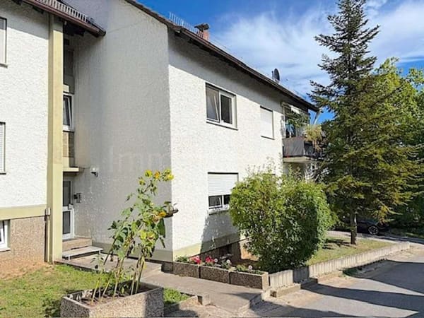 Immobilie in Bockenheim an der Weinstraße - ++ 3 ZIMMER DACHGESCHOSSWOHNUNG IN GUTER LAGE! INKL. STELLPLATZ! ++ - Bild 1