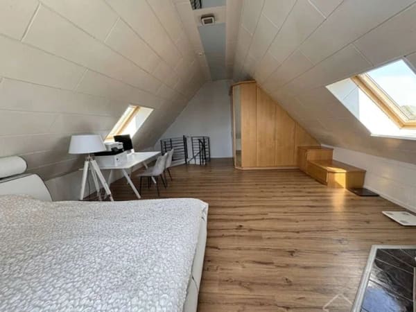 Immobilie in Burgthann - Ruhige Lage Bauhjahr 1992! Eigennutzung oder Vermietung schöne Maisonette-Wohnung mit Süd-Balkon - Bild 3