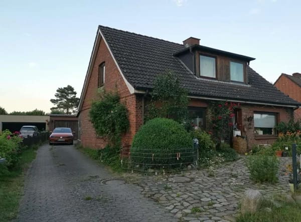 Immobilie in Hamfelde - Haus mit großem Bauerngarten auf ca. 1.200 m² Grundstück - Hamfelde Krs. Hzgt. Lauenburg bei Trittau - Bild 0