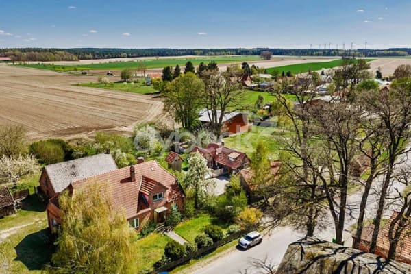 Immobilie in Barendorf - Liebevoll gestaltetes Ensemble mit über 200 m² Nutzfläche und ca. 2 ha Wald. - Bild 3