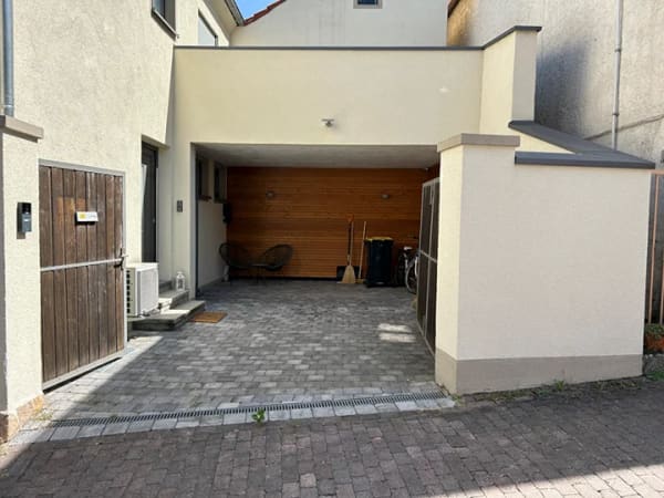 Immobilie in Bubenheim - Wie Neubau: 4,5 Zimmer-EFH mit Innenhof und sep. 1.200 m² Gartengrundstück in Bubenheim - Bild 1
