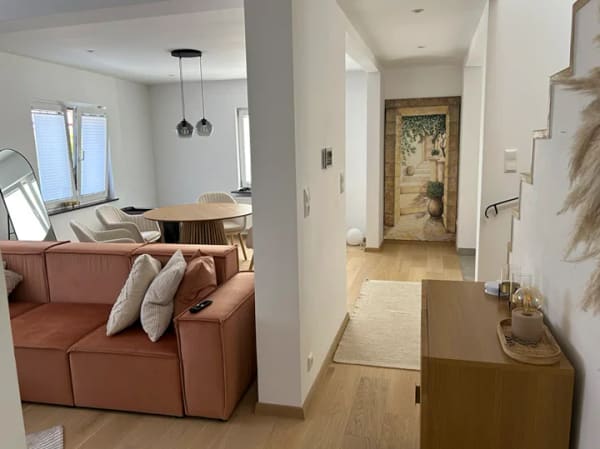 Immobilie in Bubenheim - Wie Neubau: 4,5 Zimmer-EFH mit Innenhof und sep. 1.200 m² Gartengrundstück in Bubenheim - Bild 2