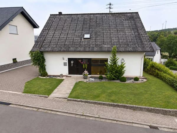 Immobilie in Wadern - Großzügiges Einfamilienhaus mit Weitblick, Glasfaseranschluss und viel Potenzial - Bild 0