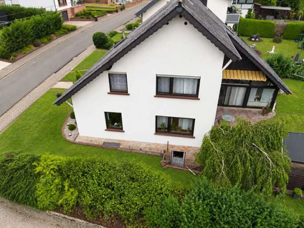 Immobilie in Wadern - Großzügiges Einfamilienhaus mit Weitblick, Glasfaseranschluss und viel Potenzial - Bild 1