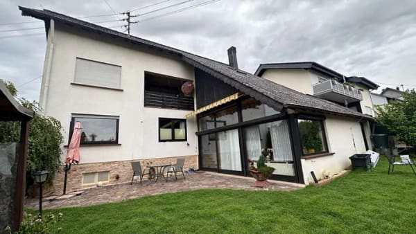 Immobilie in Wadern - Großzügiges Einfamilienhaus mit Weitblick, Glasfaseranschluss und viel Potenzial - Bild 2