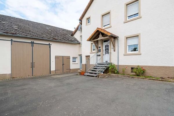 Immobilie in Üdersdorf - Einfamilienhaus mit Nebengebäude in Üdersdorf I Scheune mit Stall & Werkstatt I Garten mit Weitblick - Bild 1