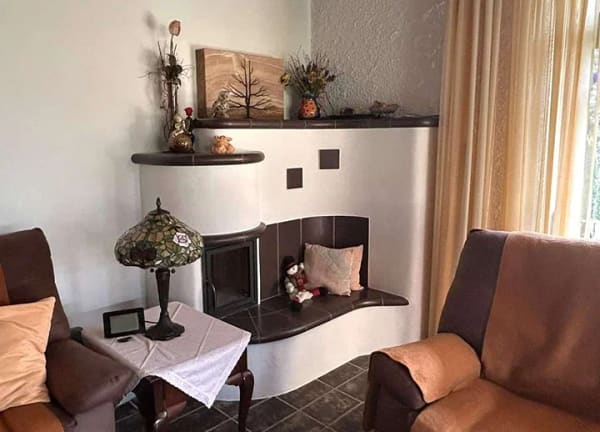 Immobilie in Parkstein - Imposant und außergewöhnlich: Großzügiges Haus mit Einliegerwohnung, Doppelgarage und Gartenoase - Bild 3