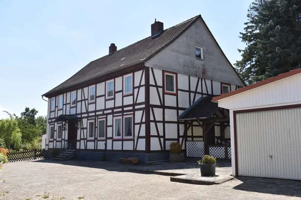 Immobilie in Moringen - Repräsentatives Landhaus mit 1,2ha Weidefläche - Bild 0