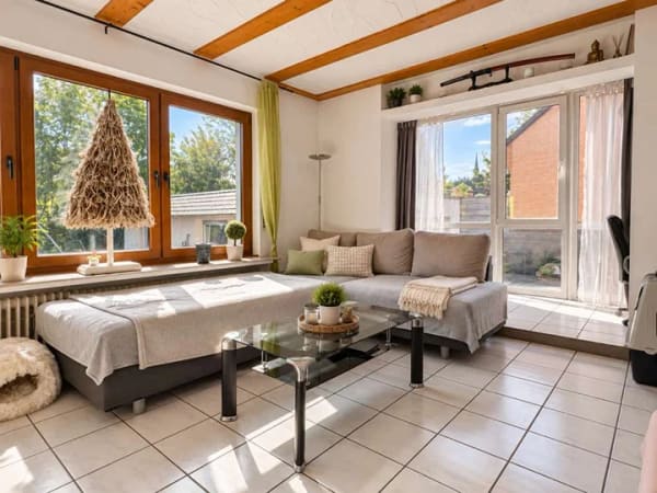 Immobilie in Sundern - Viel Platz und flexible Nutzung – Ein- bis Zweifamilienhaus mit Pool in Sundern-Hellefeld - Bild 4