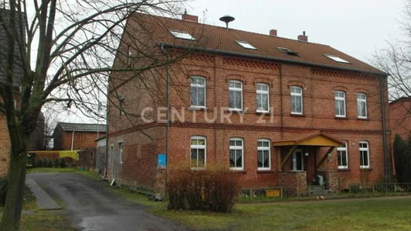 Immobilie in Pasewalk - Attraktive Kapitalanlage mit 6 Wohneinheiten und Entwicklungspotenzial - Bild 1