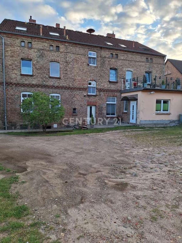 Immobilie in Pasewalk - Attraktive Kapitalanlage mit 6 Wohneinheiten und Entwicklungspotenzial - Bild 2