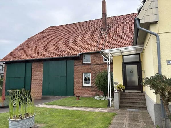 Immobilie in Sachsenhagen - Natur. Platz. Möglichkeiten. – Mehrfamilienhaus auf 6.040 m² Grundstück! - Bild 1