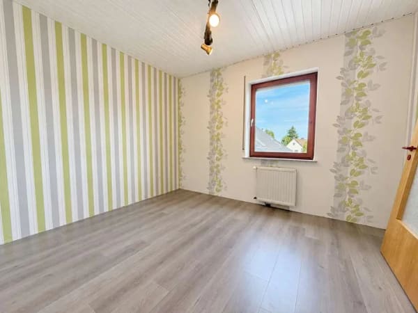 Immobilie in Unna - Provisionsfrei! Renovierte 4-Zimmer-Wohnung in gepflegtem Dreifamilienhaus - Bild 3