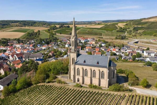 Immobilie in Waldböckelheim - Miete sparen- selbst einziehen,  Erstbezug nach Sanierung  1-ZKB mit Balkon - Bild 0