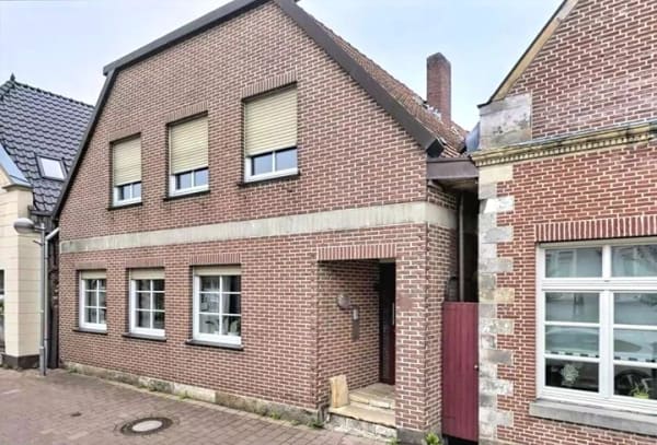 Immobilie in Neuenhaus - Gepflegtes Wohnhaus mit zwei Wohneinheiten im Herzen von Neuenhaus - Bild 1