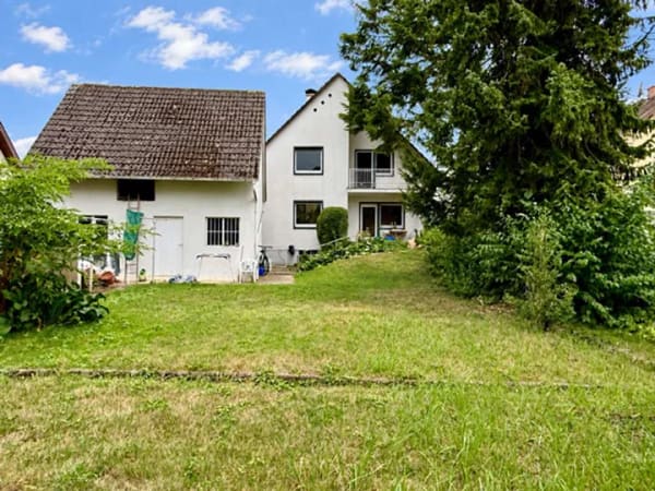 Immobilie in Elchesheim-Illingen - Freistehendes Einfamilienhaus mit viel Potential - Bild 1