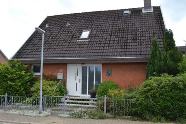 Immobilie in Hochdonn - Verkauf eines gepflegten Einfamilienhauses mit Vollkeller und Garage in Hochdonn bei Burg im Kreis D - Bild 1