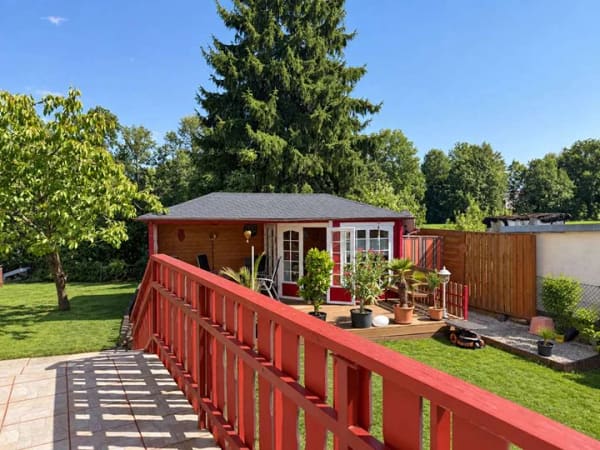 Immobilie in Langerringen - Einfamilienhaus mit großem Grundstück und Potenzial für Einliegerwohnung in Langerringen - Bild 2