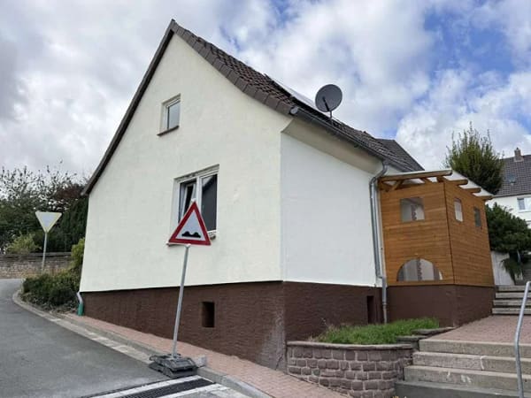 Immobilie in Beverungen - Renoviertes Wohnhaus mit 60 m² Wohnfläche in Beverungen-Haarbrück - Bild 1