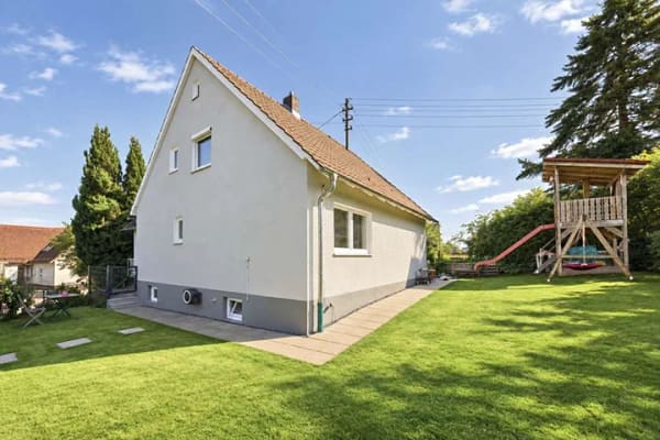 Immobilie in Fischach - Großzügiges & modernes Familienhaus mit großem Garten in ruhiger Ortsrandlage von Fischach / Siegert - Bild 2