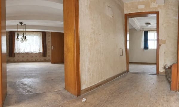 Immobilie in Rollshausen - Historische Hofstelle mit Wohnhaus, Scheunen & Wirtschaftsgebäuden - Bild 2