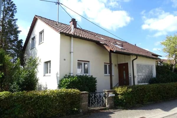 Immobilie in Illingen - Großzügiges Einfamilienhaus mit Garten und viel Potenzial - Bild 0