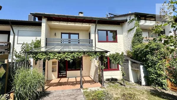 Immobilie in Garching an der Alz - Platzwunder mit Charme - gepflegtes Reihenmittelhaus in Garching an der Alz! - Bild 1
