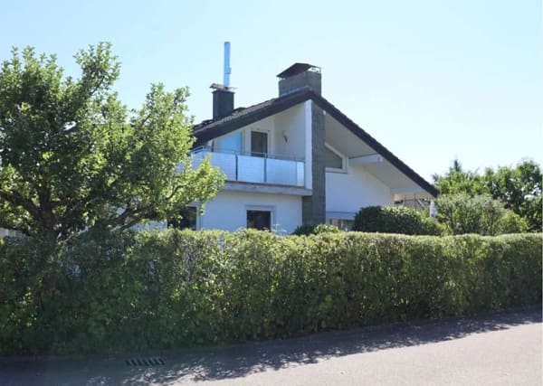 Immobilie in Starzach - Großzügig Wohnen am Ortsrand - Zweifamilienhaus mit großem Garten - Bild 0