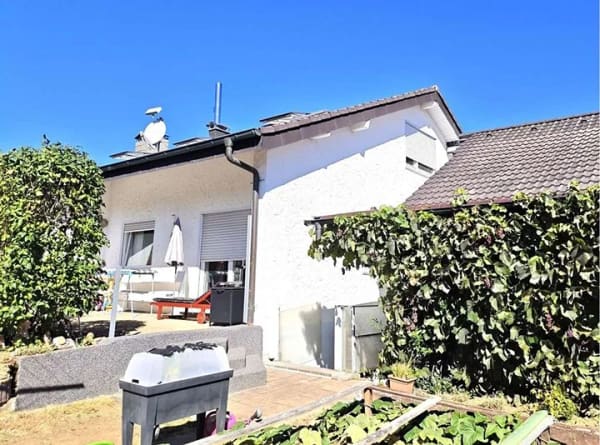 Immobilie in Starzach - Großzügig Wohnen am Ortsrand - Zweifamilienhaus mit großem Garten - Bild 1