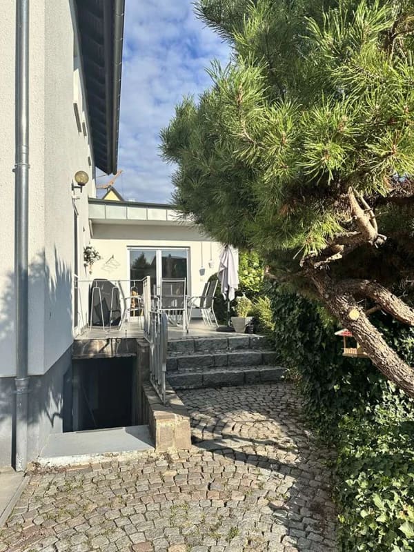 Immobilie in Großostheim - Wohnstätte mit Flair – großzügiges 3-Etagen-Wohnhaus mit  großem Garten in zentraler Lage  - Bild 3