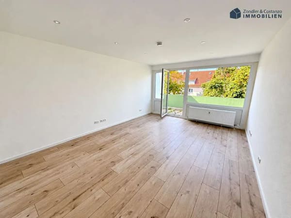 Immobilie in Stuttgart - Kernsanierte 1-Zi.-Whg mit Aufzug * EBK * TL-Bad * Balkon * Pkw-Stpl. * optional 2 TG-Stpl. * - Bild 2