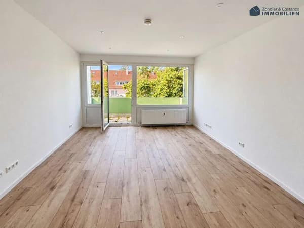 Immobilie in Stuttgart - Kernsanierte 1-Zi.-Whg mit Aufzug * EBK * TL-Bad * Balkon * Pkw-Stpl. * optional 2 TG-Stpl. * - Bild 3