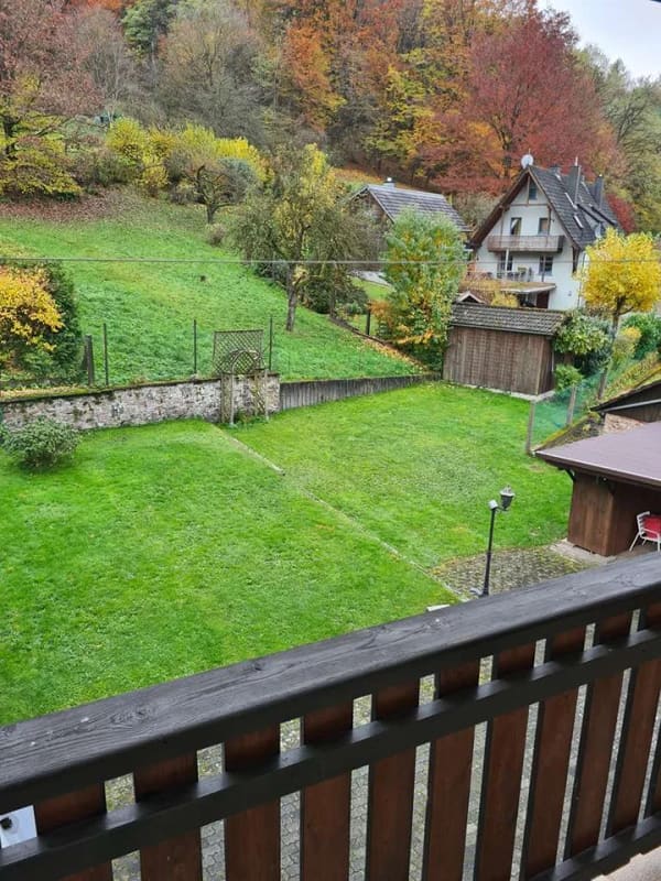 Immobilie in Sailauf - Vielseitiges Mehrfamilienhaus: Großzügiges Platzangebot in Sailauf - Bild 1