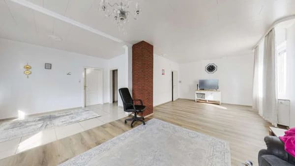 Immobilie in Löhne - Viel Platz und vielseitige Möglichkeiten – Wohnhaus mit zwei Wohneinheiten, Garage und Garten in Löh - Bild 1