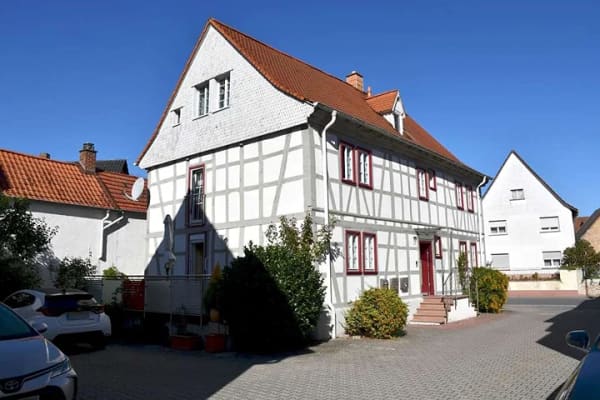 Immobilie in Riedstadt - 3-Parteienhaus in Riedstadt-Crumstadt – hochwertig saniert und vielseitig nutzbar - Bild 1