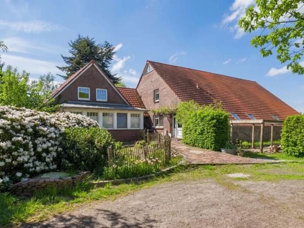 Immobilie in Friedeburg - Traumhaftes Landleben mit Weitblick – vielseitiger Hof mit Wohneinheiten, Gewerbe & Tierhaltung - Bild 1