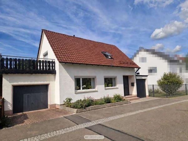 Immobilie in Dettingen unter Teck - Freistehendes Einfamilienhaus - Garagen - Garten - Bild 0