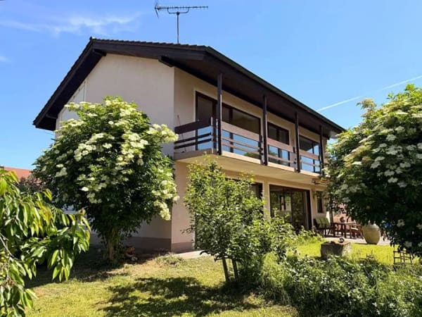 Immobilie in Sasbach am Kaiserstuhl - Ihr Familientraum am Kaiserstuhl - Freistehendes Einfamilienhaus mit großem Garten - Bild 1