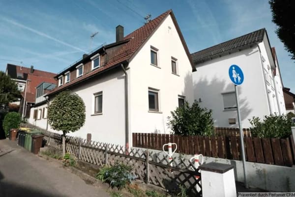 Immobilie in Remseck am Neckar - Vielseitiges Wohnhaus mit Hofraum und zwei alten Scheunen - Bild 3
