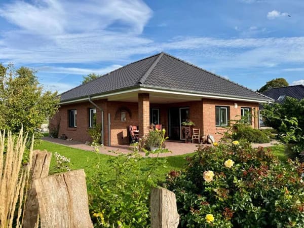 Immobilie in Ihlienworth - Großzügiges Wohnen auf einer Ebene – gepflegter Bungalow in ruhiger Lage - Bild 1