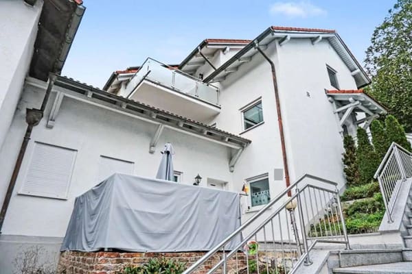 Immobilie in Vilsbiburg - Kapitalanlage: Vermietetes Einfamilienhaus mit Einliegerwohnung in Vilsbiburg - Bild 0