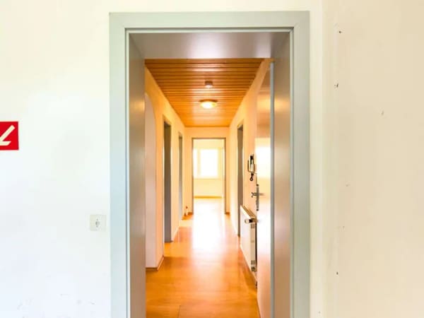 Immobilie in Frickenhausen - Viel Platz, viel Potenzial – 
Ein- bis Zweifamilienhaus mit schönem Grundstück in ruhiger Lage - Bild 2