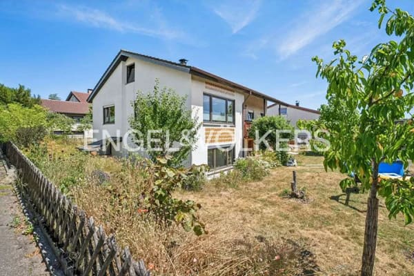 Immobilie in Nattheim - Freistehendes Einfamilienhaus mit Einliegerwohnung und großem Grundstück in Nattheim - Bild 1