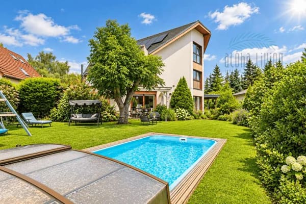 Immobilie in Fredersdorf-Vogelsdorf - KEIN EINFAMILIENHAUS VON DER STANGE: ARCHITEKTUR MIT CHARAKTER AUF 235m² WOHNFLÄCHE IN TOP-LAGE - Bild 2