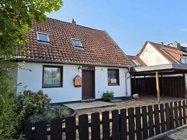 Immobilie in Ilsede - Frei zur Vermietung: Kl. DHH mit Carport und neuer Heizung auf 906m² Grundstück - Bild 2