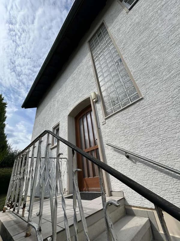 Immobilie in Günzburg - Viel Platz zum Leben: Familienhaus in Reisensburg mit Garten und Balkon - Bild 2